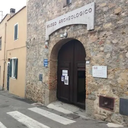 Centro Di Con Veranda E Giardino * Villasimius