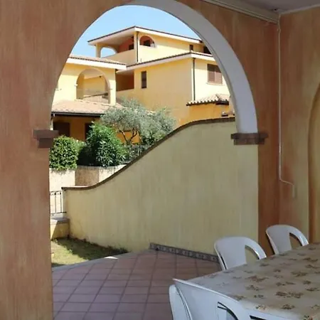 Centro Di Con Veranda E Giardino * Villasimius